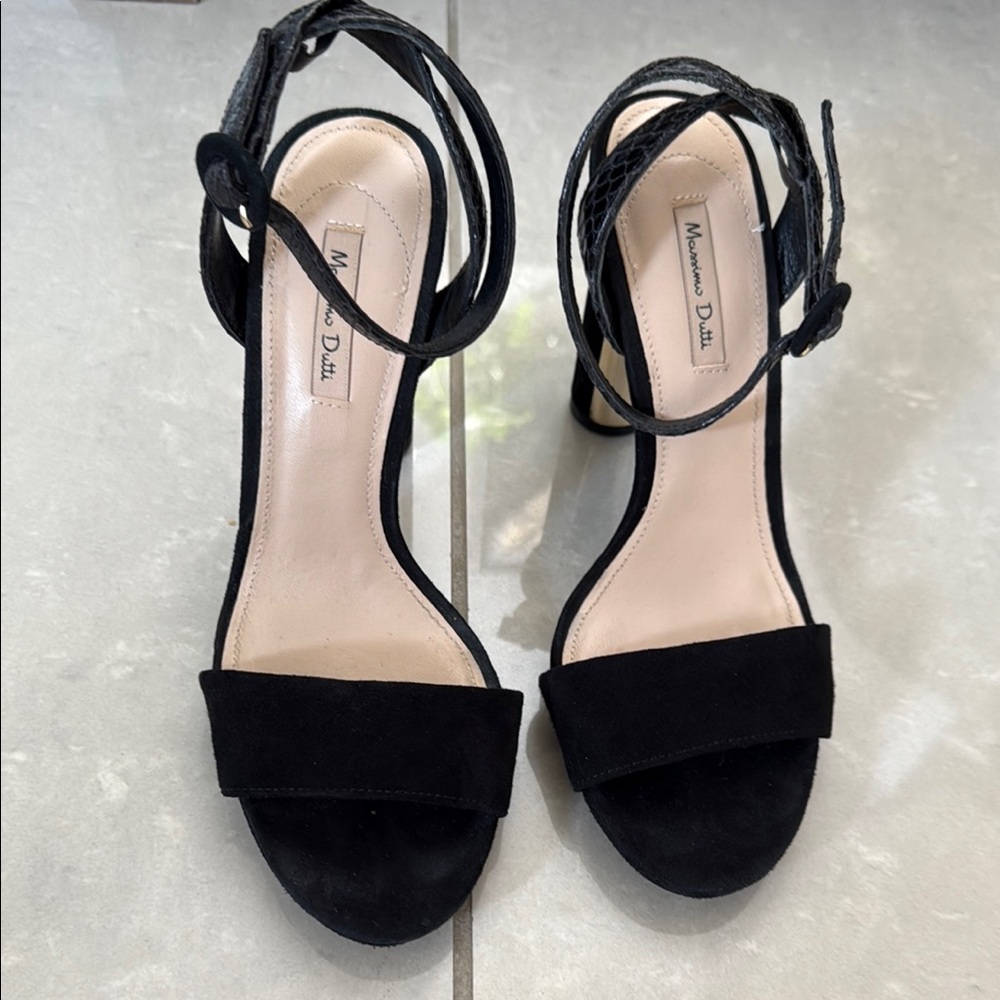 Massimo Dutti Black Heeled Shoes Elegant Design